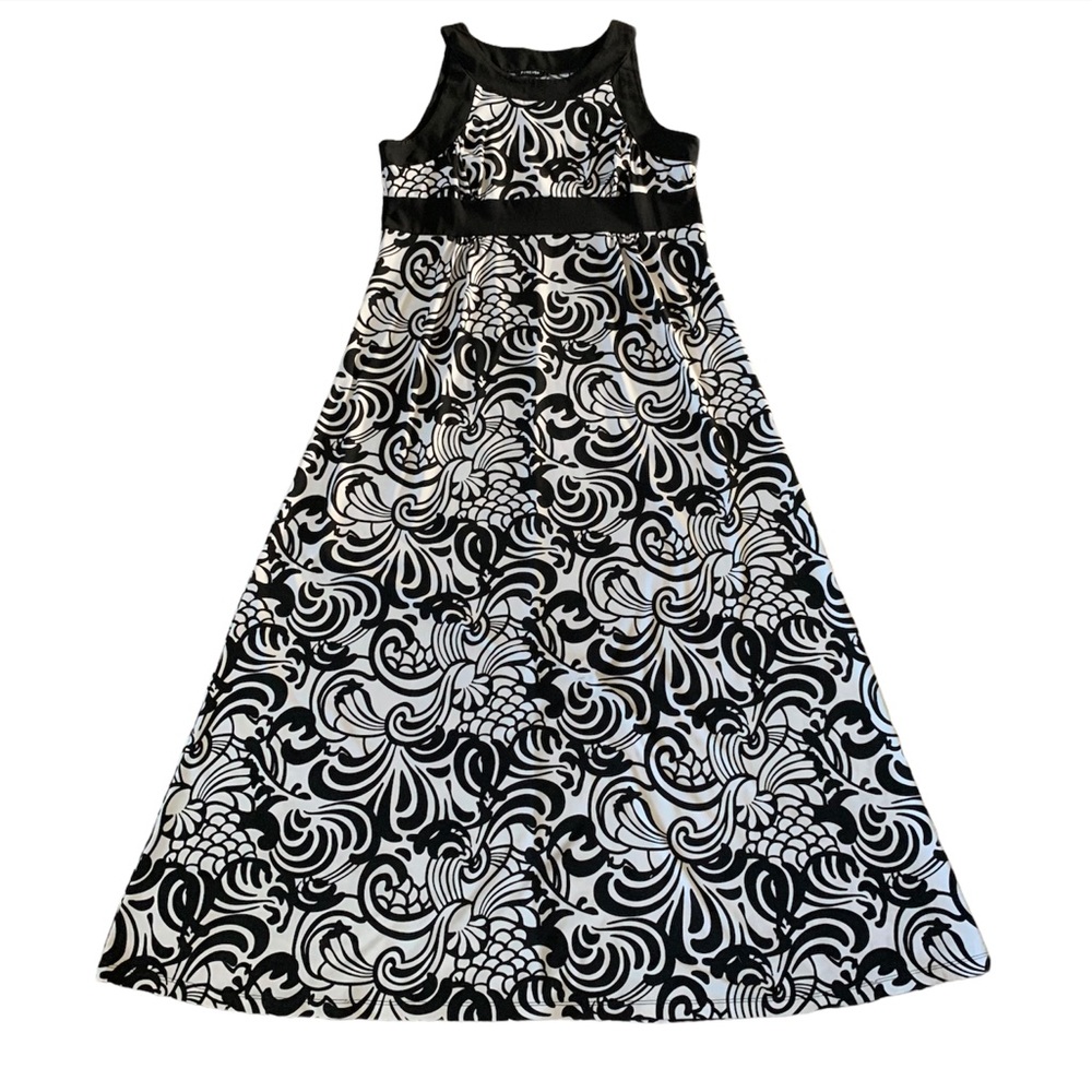Forever| black and white dress
